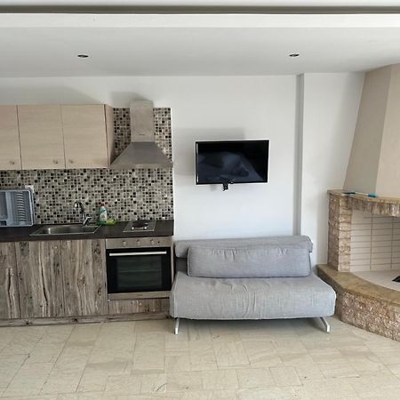 Aqua Apartments Lutrá Oréasz Elénisz Kültér fotó