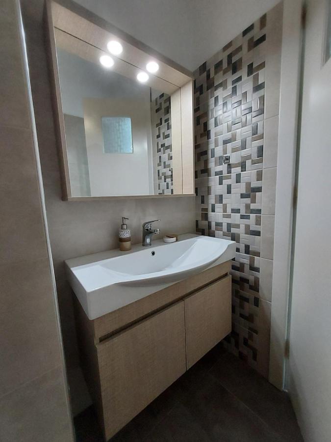Aqua Apartments Lutrá Oréasz Elénisz Kültér fotó
