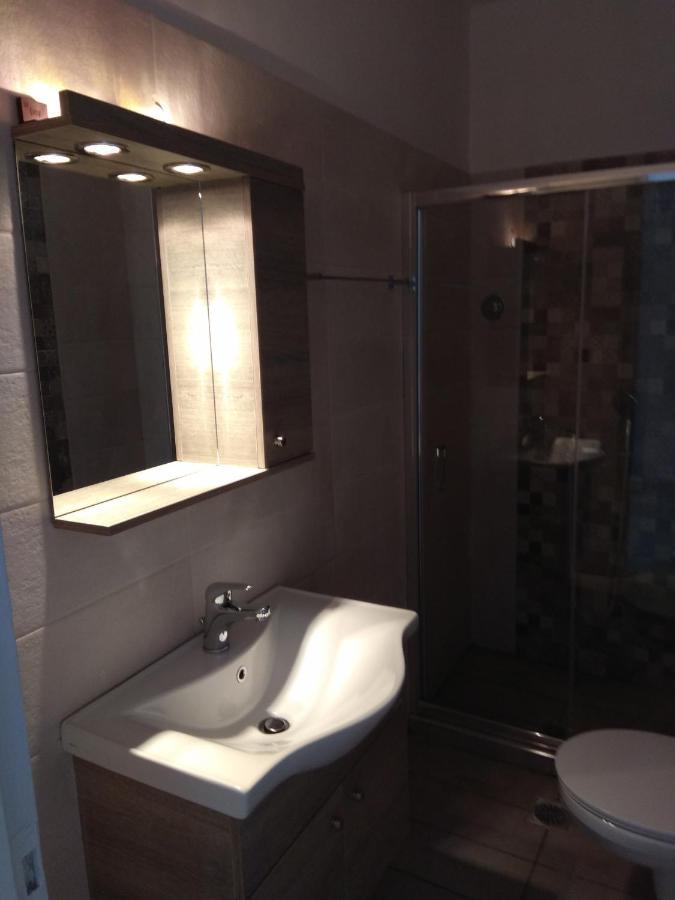 Aqua Apartments Lutrá Oréasz Elénisz Kültér fotó