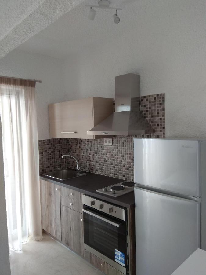 Aqua Apartments Lutrá Oréasz Elénisz Kültér fotó