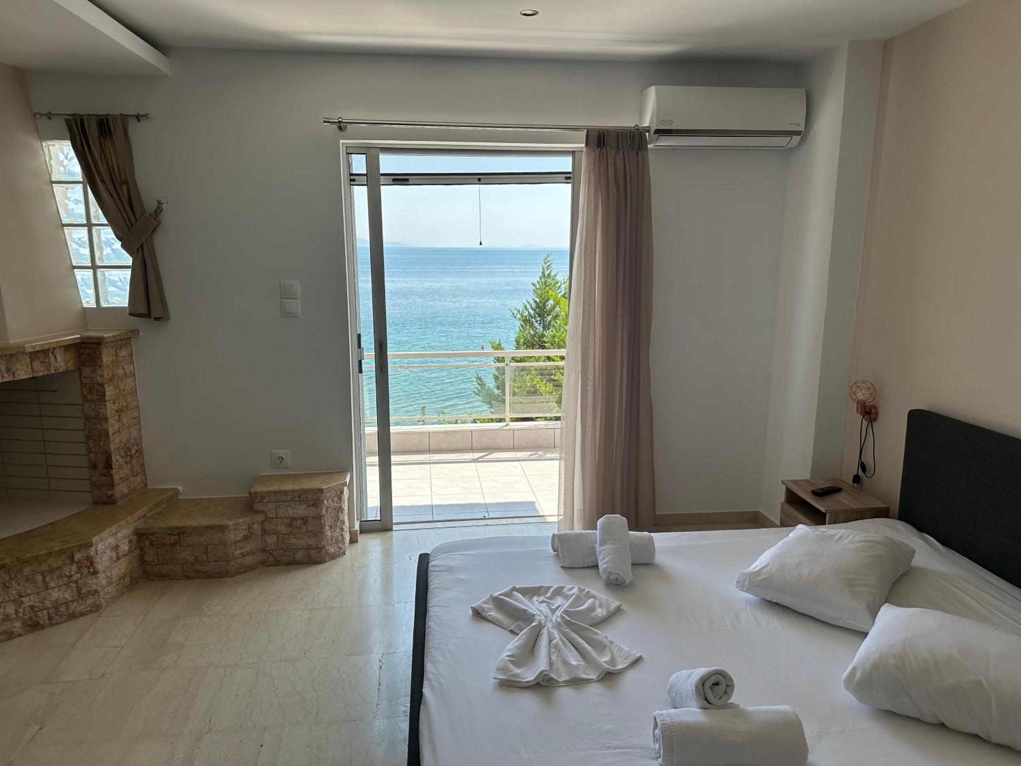 Aqua Apartments Lutrá Oréasz Elénisz Kültér fotó